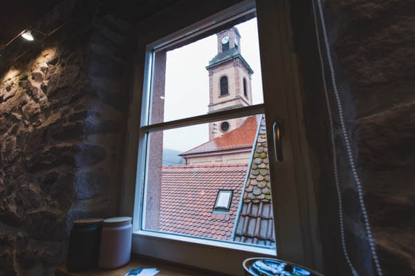 Vue sur église de Riquewihr